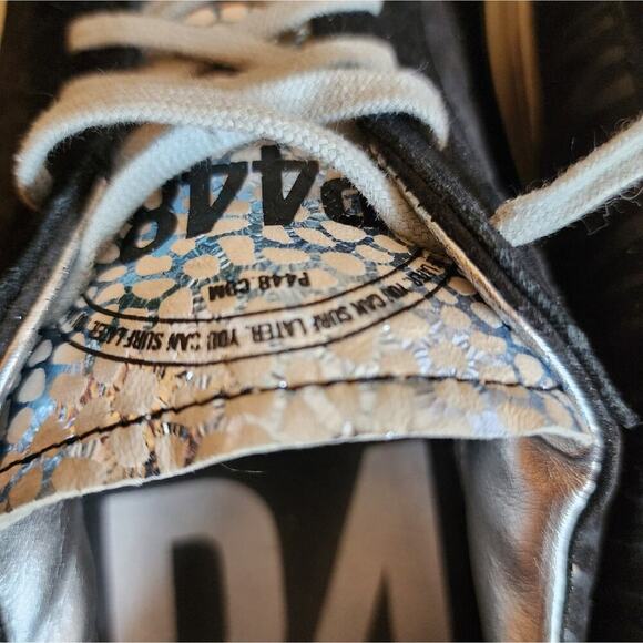 P448 JOHN ZEBRA METALLIC STRIPE BLACK SNEAKER SIZE 40 (9/9.5) - Picture 9 of 11